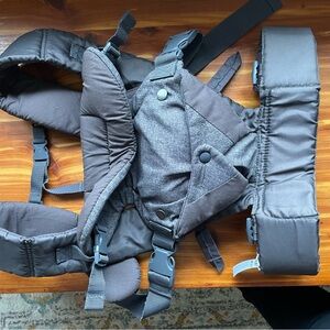 Infantino 4-in-1 Gray Carrier